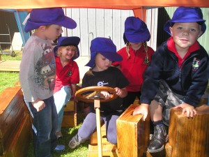 Benjamin, Emma, Chloe, Rhiarnee, William on the house boat.